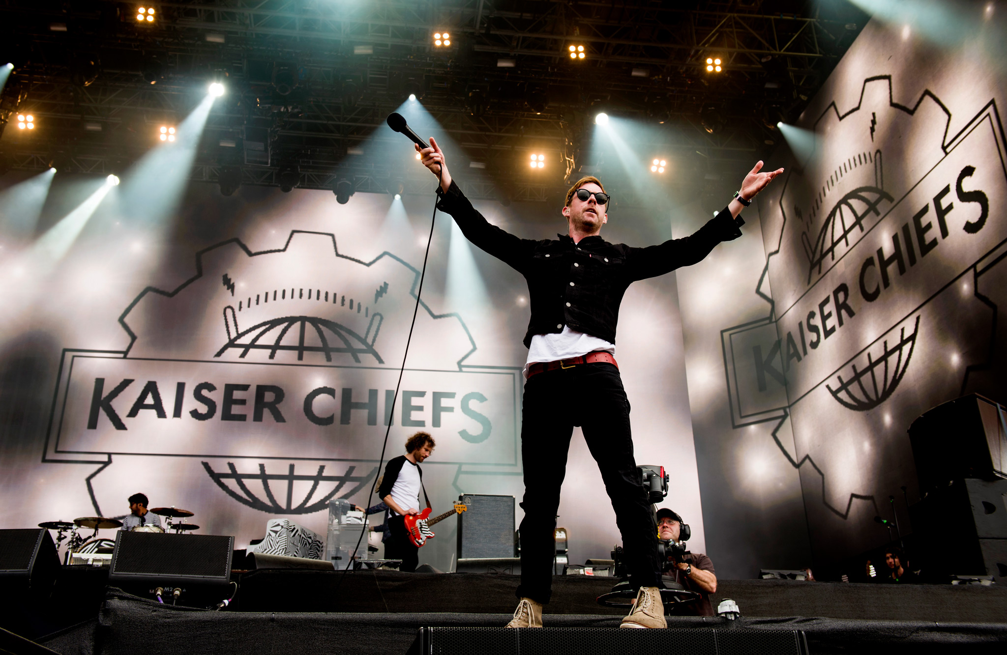 Kaiser Chiefs - British Summer Time